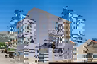 Casa bifamiliare con vista mare