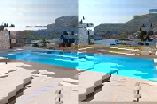 Villa di lusso vicino alla spiaggia con vista mare