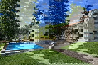 Villa esclusiva con piscina privata e giardino recintato