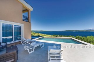 Palazzina con vista sul mare aperto