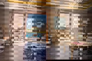 Villa con grande giardino