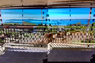 Spazioso condominio con vista mare