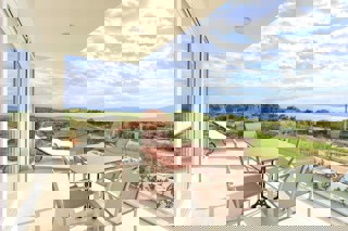 Bilocale con vista mare