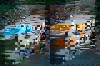 Villa con piscina e vista sul Golfo del Quarnero