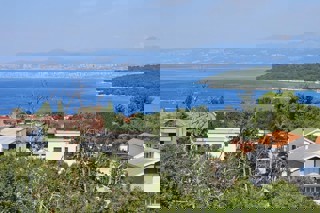 Appartamento con loggia e vista mare