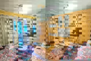 Appartamento con tre camere da letto in posizione privilegiata