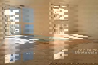 Appartamento con vista mare, vicino al centro città