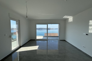 Straordinario attico con terrazza panoramica vicino al mare