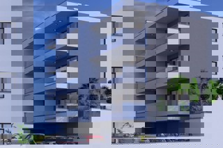 Appartamento con due camere da letto in un edificio di nuova costruzione