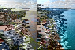 Lussuoso appartamento con tre camere da letto in ottima posizione