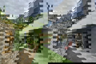 Moderna casa bifamiliare nel centro di Malinska