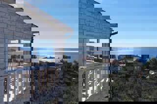 Casa indipendente con vista mare aperta