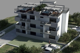 Attico con due camere da letto, terrazza sul tetto e vista mare