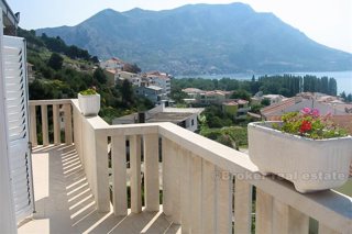 Bellissimo hotel con vista panoramica sul mare, in vendita