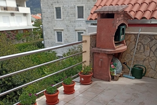 Affascinante casa di famiglia nel centro storico, a soli 50 metri dal mare - in vendita