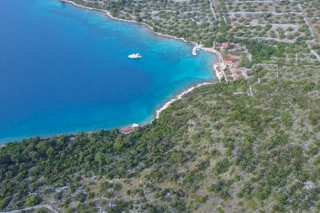 Terreno in riva al mare