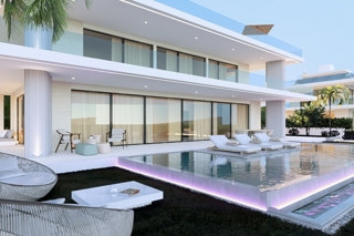 Villa di lusso in un nuovo edificio vicino al mare