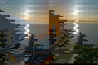 Villa di lusso in collina con vista panoramica sul Quarnero, piscina e totale privacy