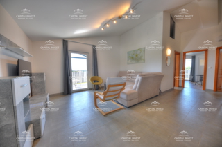 Appartamento con due camere al primo piano con giardino, piscina, Valtura, Istria