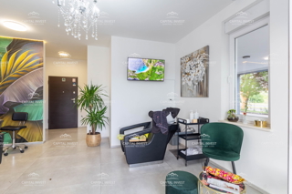 Locale commerciale, Pola, Istria