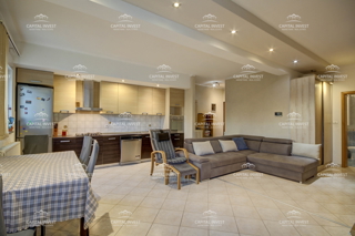 Appartamento trilocale, Monvidal, Pola, Istria