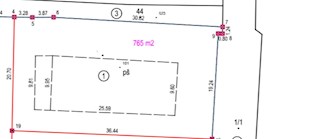 Terreno edificabile 765 m² – Poreč – Possibilità di costruire fino a 5 unità abitative