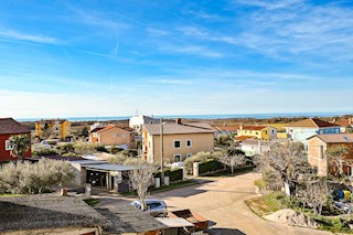 Affascinante casa in pietra ristrutturata con vista mare vicino a Cittanova