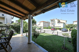 ISTRA, NOVIGRAD - Appartamento al piano terra con due camere da letto!