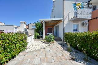 ISTRA, NOVIGRAD - Casa a schiera a 1500 m dal mare e dal centro città!