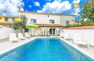 ISTRA, PULA - Casa in pietra con piscina