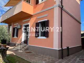 Vendita, Appartamento, 2,5 locali (2S+DB), Provincia di Istria, Umag