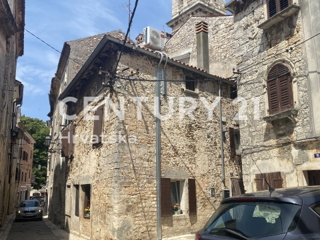VODNJAN, CASA IN PIETRA DELL'ISTRIA NEL CENTRO
