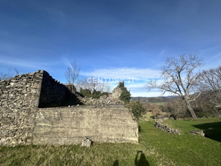 ISTRA, BOLJUN, RUDERE IN PIETRA CON AMPIO TERRENO E VISTA APERTA SULLA NATURA