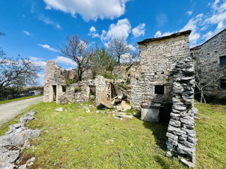 OPRTALJ, AUTOCTONE ISTRIAN HOUSES FOR RESTORATION