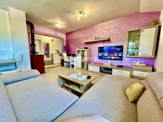 Novigrad, a soli 2 km dal centro di Novigrad, ottimo appartamento bilocale