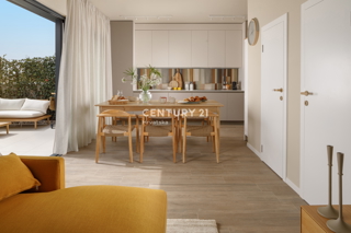 POREČ, VENDESI CASA A SCHIERA A 900 M DAL MARE