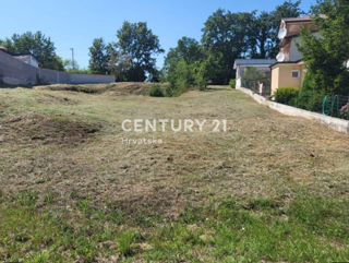 POREČ, TERRENO EDIFICABILE IN VENDITA CON PERMESSO DI COSTRUIRE