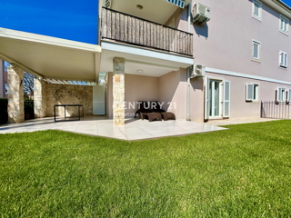 UMAG, DINTORNI, APPARTAMENTO AL PIANO TERRA A SOLI 150 METRI DALLA SPIAGGIA E DAL MARE