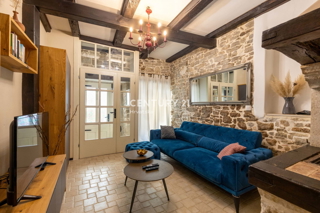 PAZIN, BELLISSIMA CASA CON UN BEL GIARDINO NEL CENTRO DELLA CITTÀ