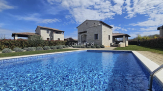 POREČ, SVETI LOVREČ, SPLENDIDA CASA IN PIETRA CON VISTA SUL MARE