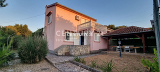 Casa, Indipendente, Pašman, Kraj
