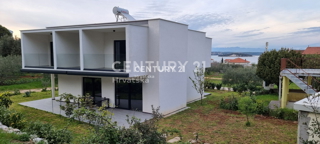 Tkon, Pašman ottima casa familiare