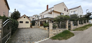 Sveti Filip e Giacomo, casa con vista mare
