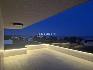 VIR, LUSSUOSA NUOVA COSTRUZIONE, APPARTAMENTO 2° PIANO 94,14 m2 con TERRAZZA SUL TETTO, 300 m DAL MARE