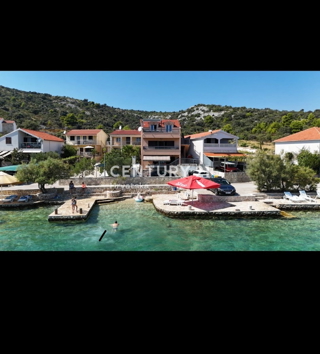 Rogoznica....Ražanj....casa....prima fila sul mare....