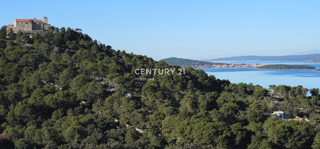 Pašman, TKON, terreno agricolo sul pendio della collina sacra Ćokovac