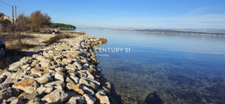 Pašman, Banj, terreno edificabile, prima fila sul mare, superficie 1760 m2