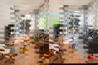 Spalato, Meje, appartamento con due camere da letto e garage, in vendita