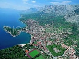 Makarska, terreno edificabile per la costruzione di alloggi