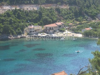 Korčula, casa da ristrutturare, 1a fila al mare, in vendita